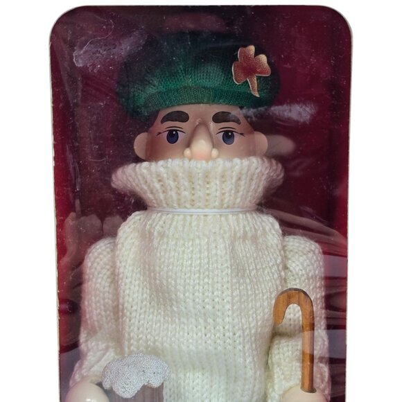 Nutcracker Village Ireland Shepherd w/ Sheep Figure 2005 Boxed - Picture 3 of 15